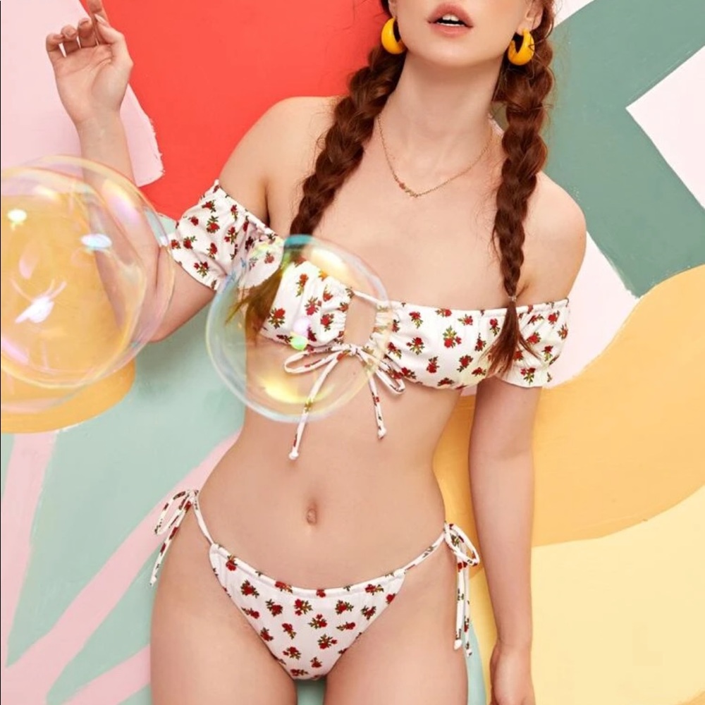 Shein: XL Pretty White Floral Tie-Up Bikini Set